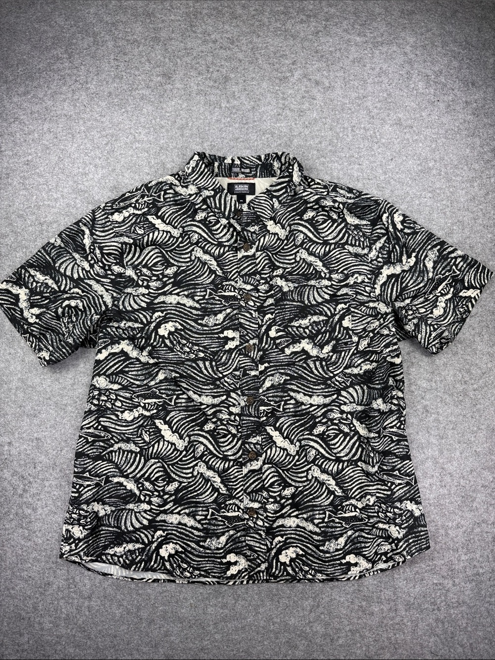 Duluth Trading Co Black & Cream Wave-Print Short-Sleeve Button Shirt